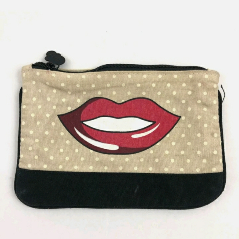 6/$25  Lips Ipsy Makeup Bag